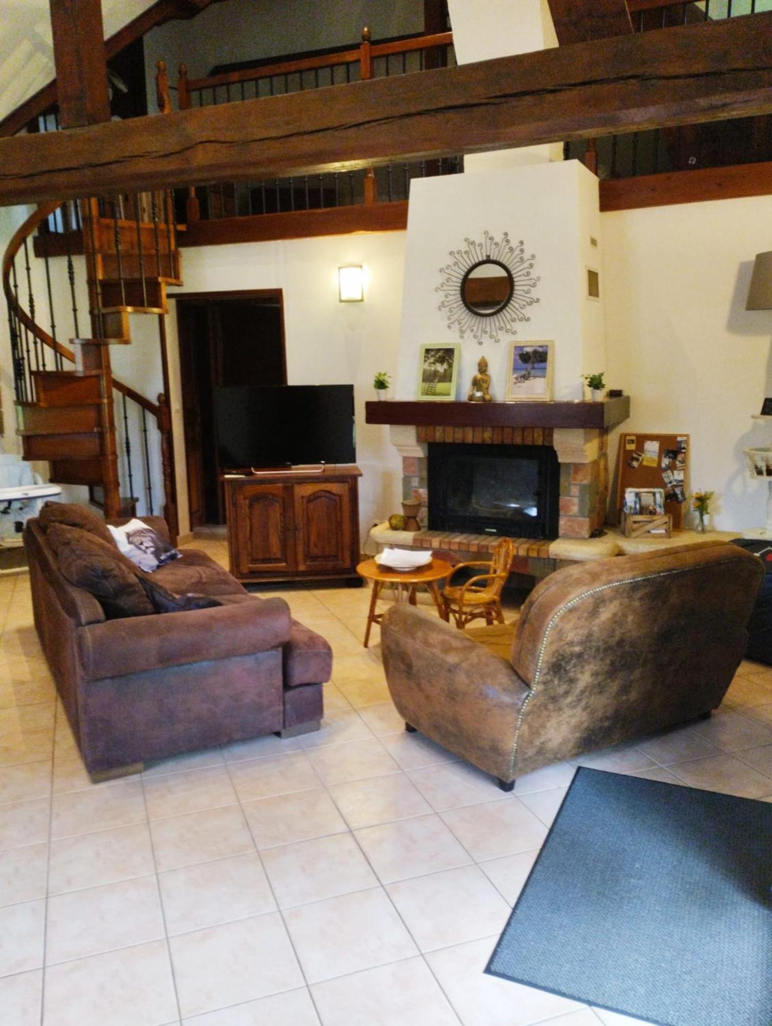 Maison Traditionnelle Normande Avec Piscine Hotot-en-Auge Kültér fotó